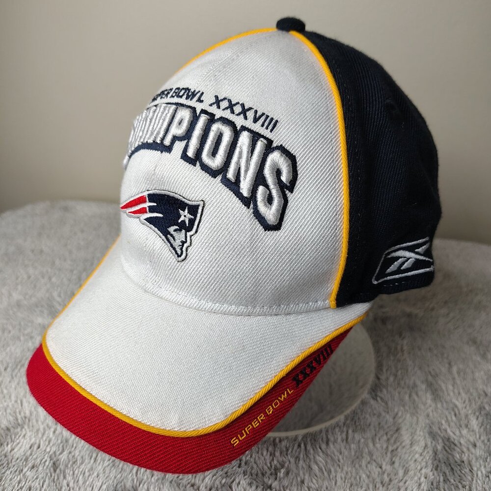 Vintage NEW ENGLAND PATRIOTS Hat Super Bowl XXXVIII Champion Locker Room Product